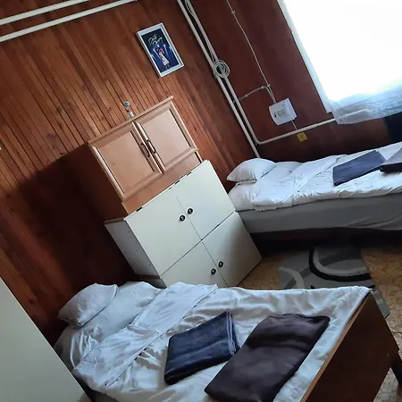 Goecseji Turista Haz Salomvar